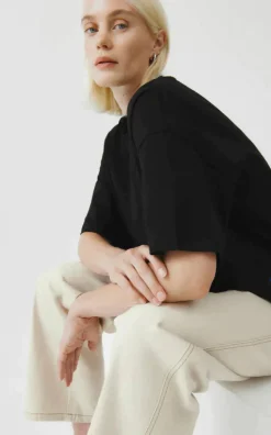 Kowtow Oversized Boxy Tee - Black