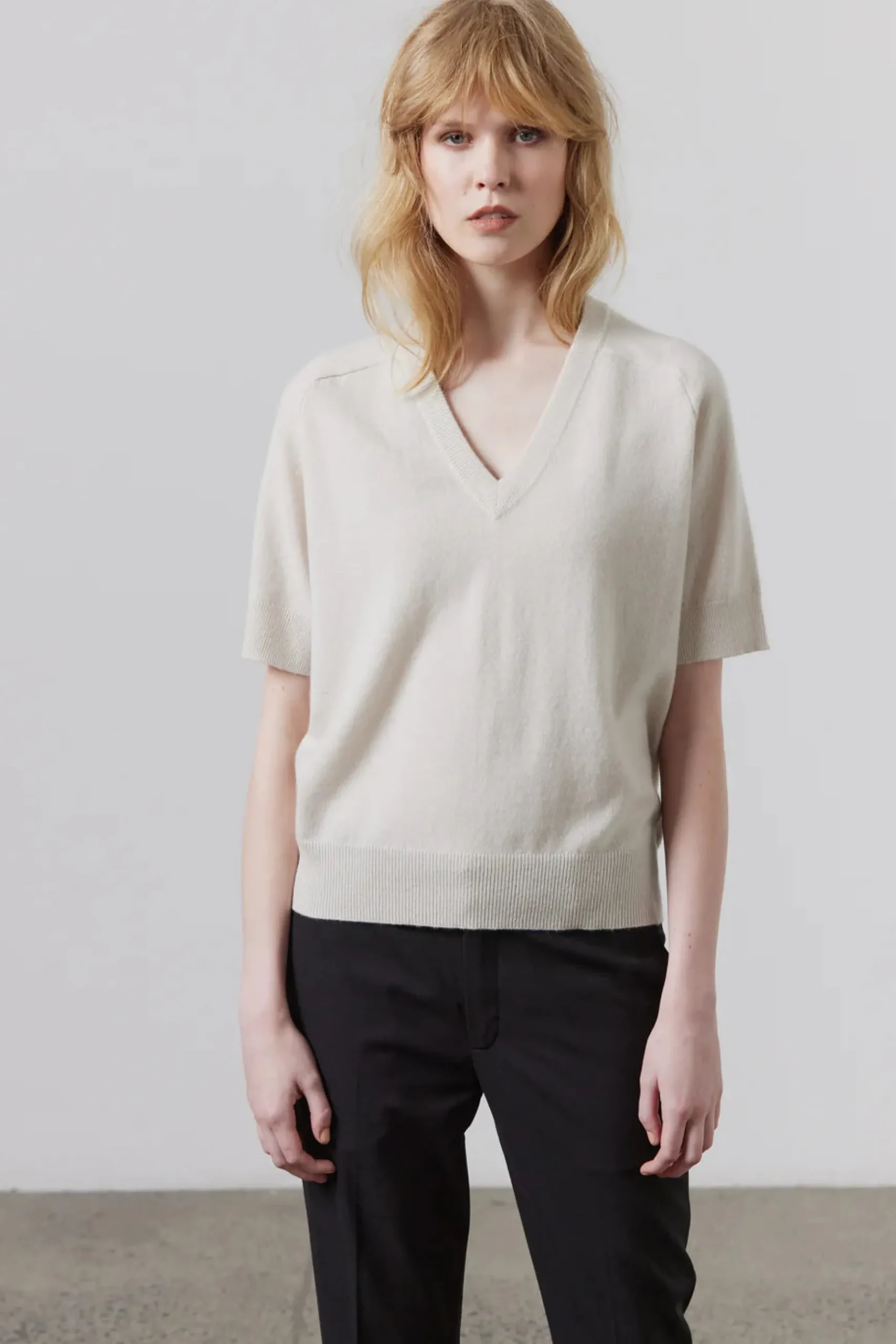 Laing Jasper Cashmere V Neck - Putty