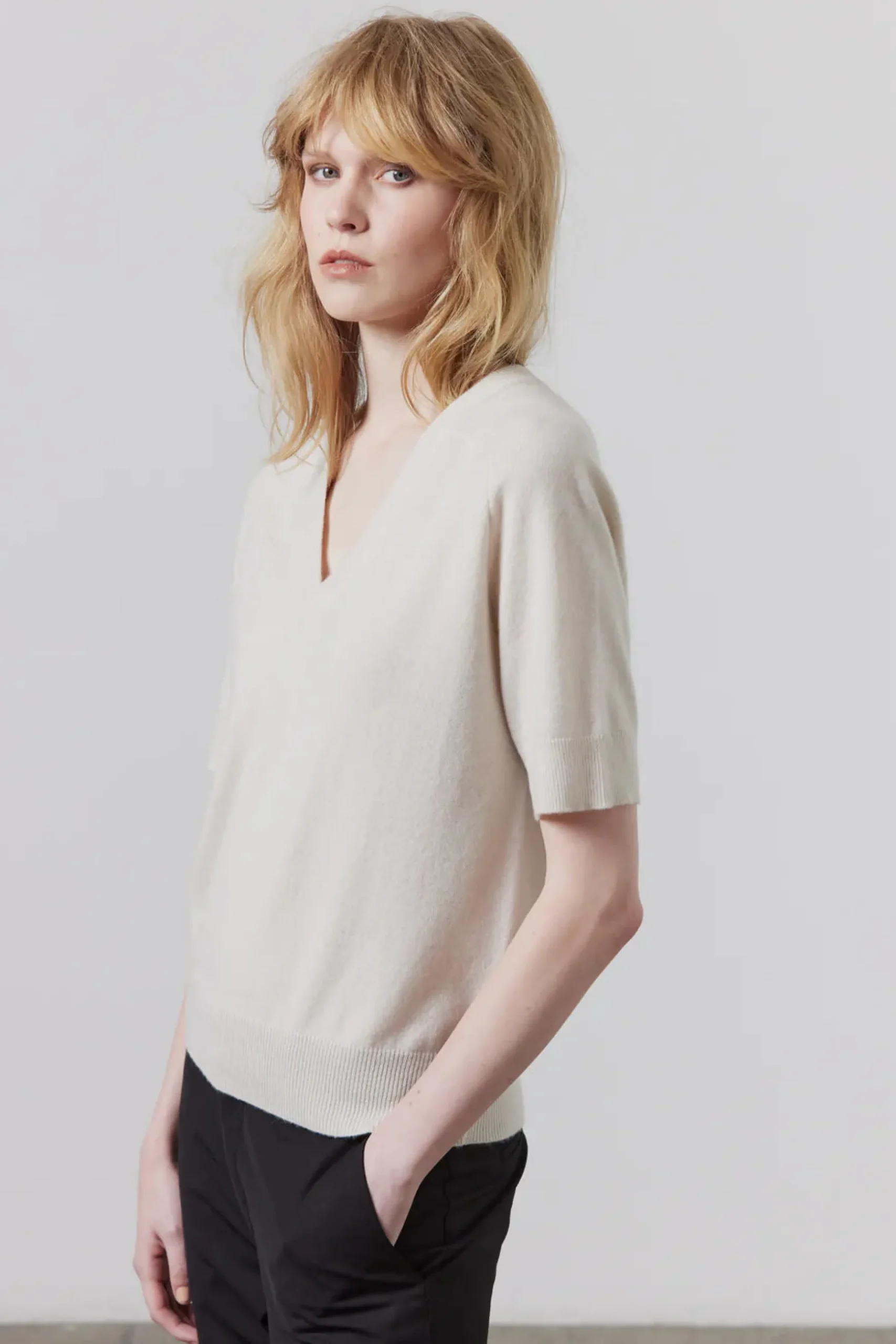 Laing Jasper Cashmere V Neck - Putty
