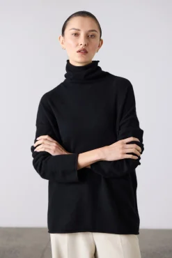Laing Mara Funnel Neck - Black