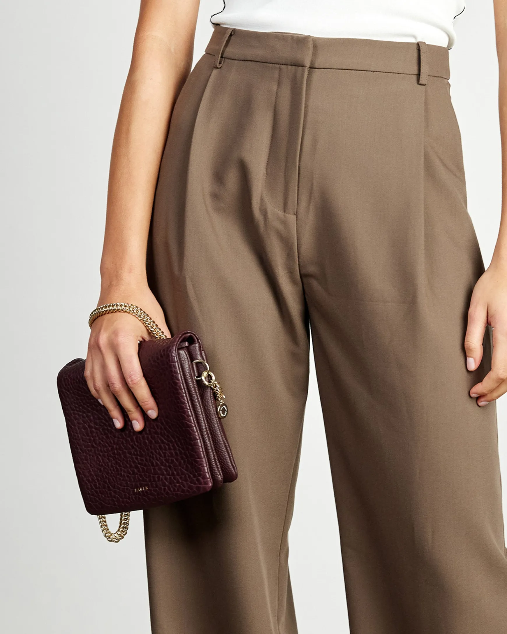 Saben Fox Crossbody - Merlot Bubble
